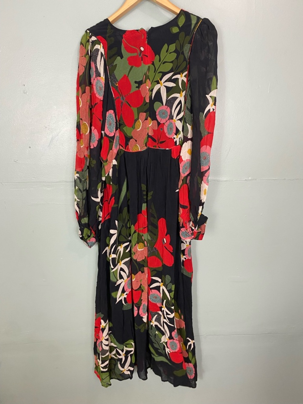 Farm Rio Anthropologie Long Sleeve V Neck Floral Maxi Dress Medium - Picture 5 of 8